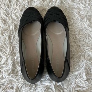 Aerosoles black flats